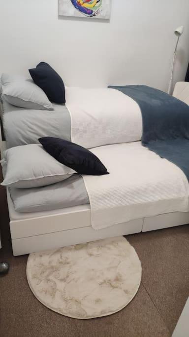 Central Zagreb Lovely Apartment Ngoại thất bức ảnh